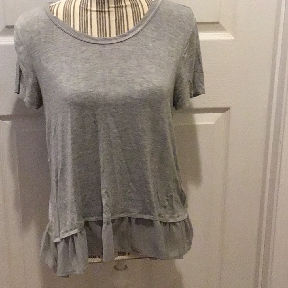Marled Reunited Clothing Ruffle Bottom Top Size Small